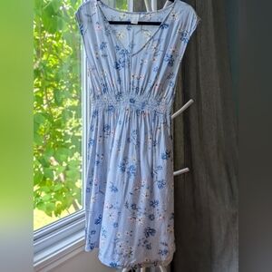 130.H&M Maternity Floral Blue and White Dress‎